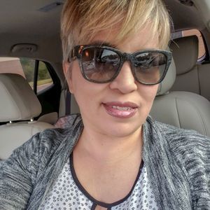 Meet your Posher, Dana